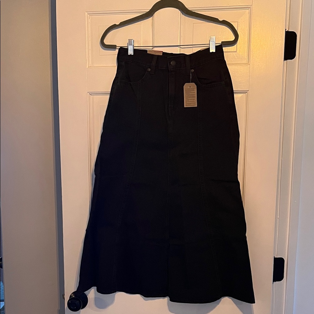 Levi's Classic Black A-Line Skirt